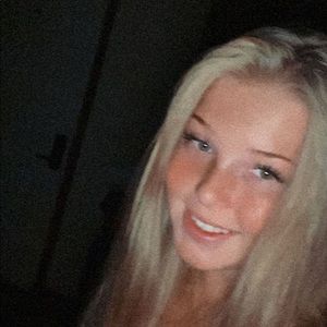 Meet your Posher, Desiree